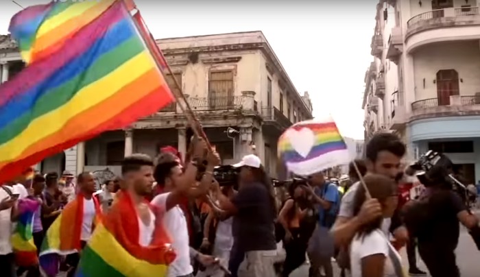 La Pride «alternative» se heurte à la police