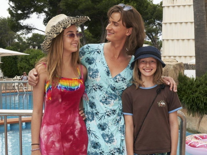 «A Perfectly Normal Family» face à la transidentité