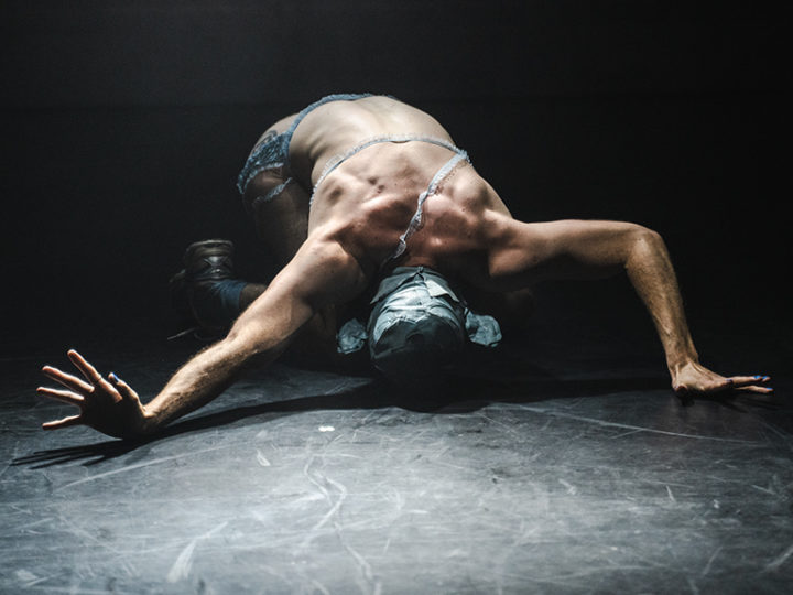 Wojciech Grudziński réincarne les danseurs effacés dans Threesome