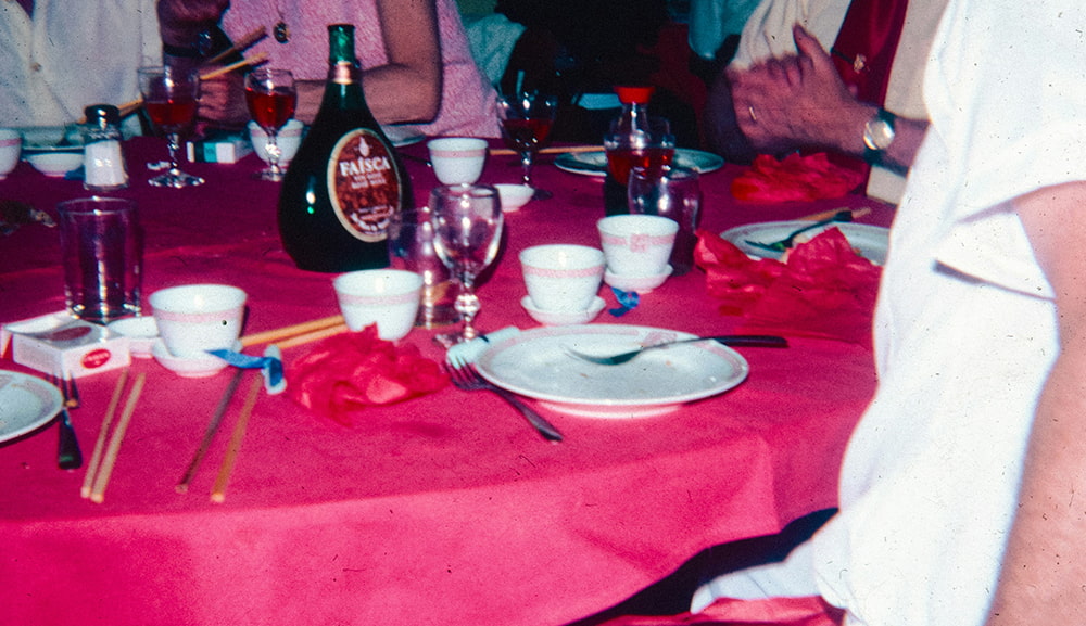 Quand le Noël queer se construit entre celleux qui restent