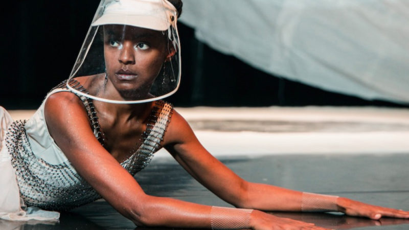 Ana Pi revitalise les corps par la joie avec Atomic Joy