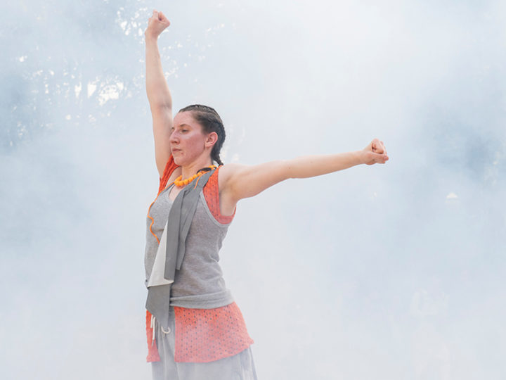 Ana Pi revitalise les corps par la joie avec Atomic Joy